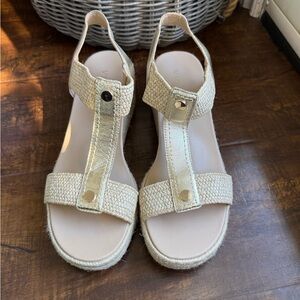 Vionic Calera Wedge Sandals - Cream and Gold